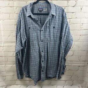 Patagonia men’s plaid button down shirt